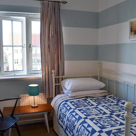Demeter House * Γουίτμπι